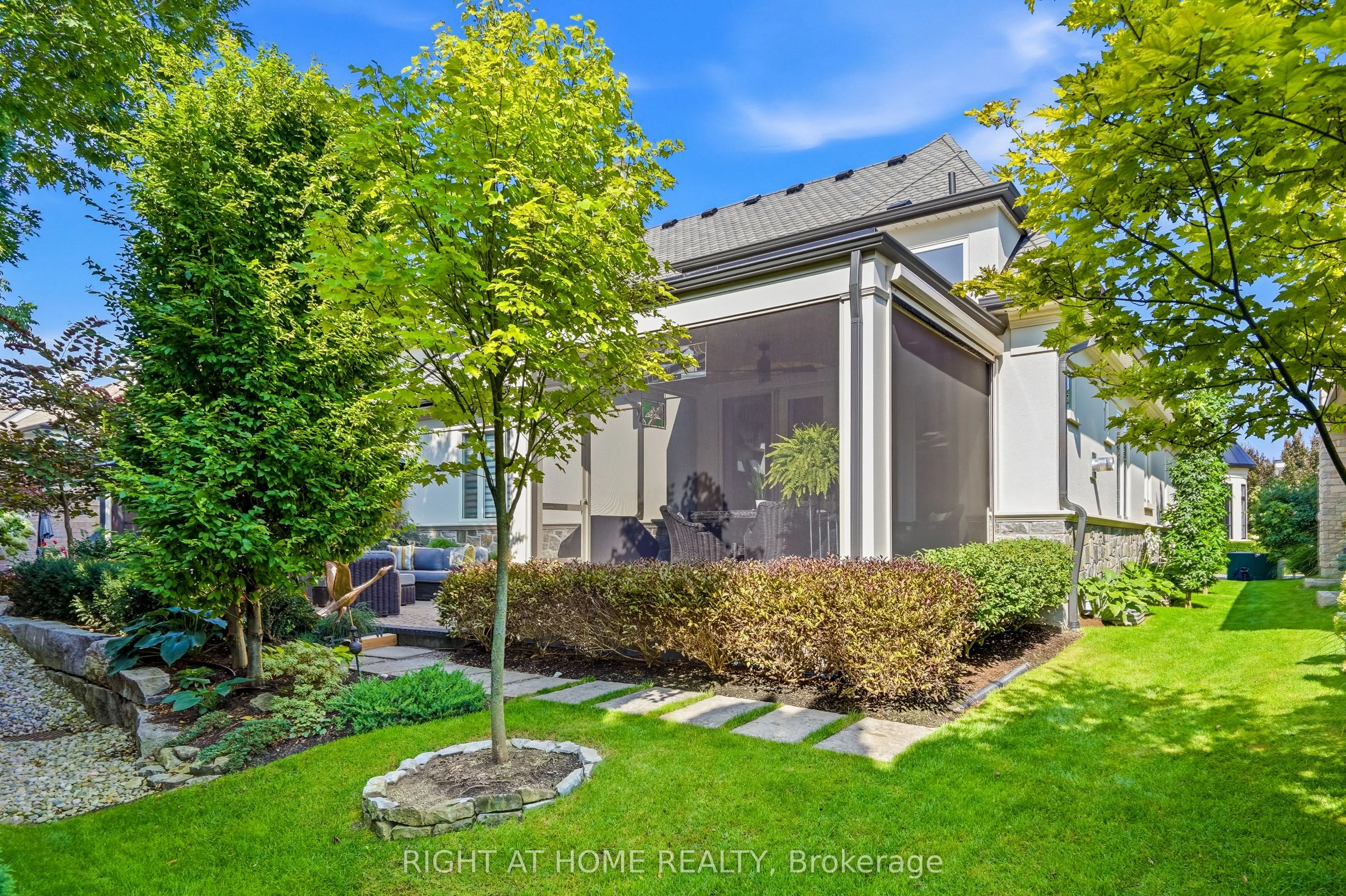 23 Albion Way