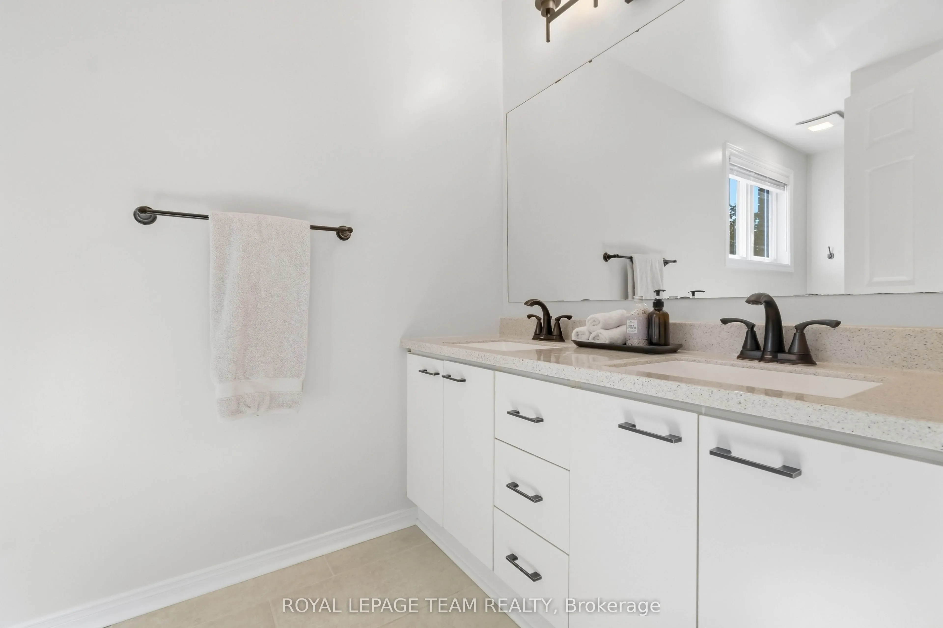 1938 La Chapelle Street