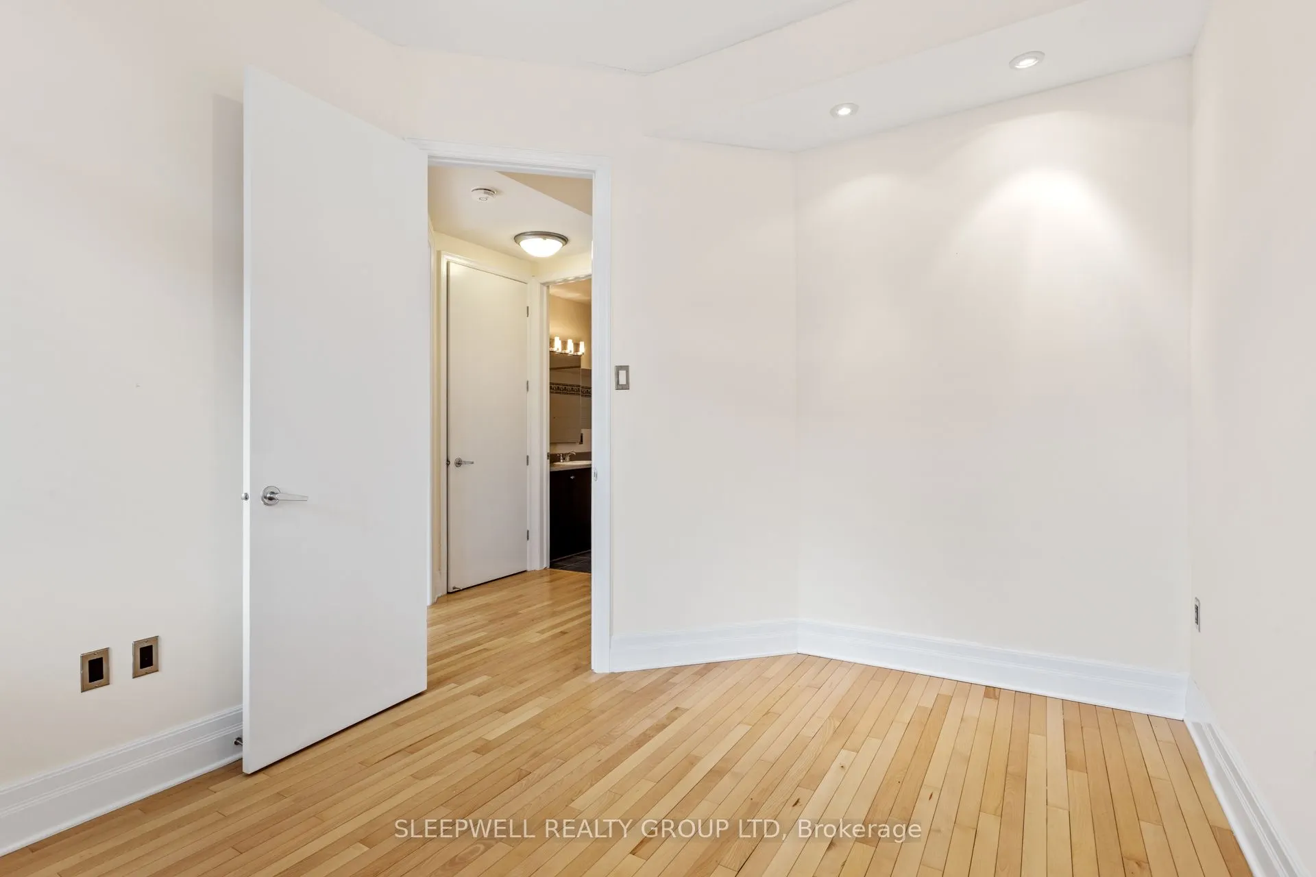 420 Berkley Avenue #706