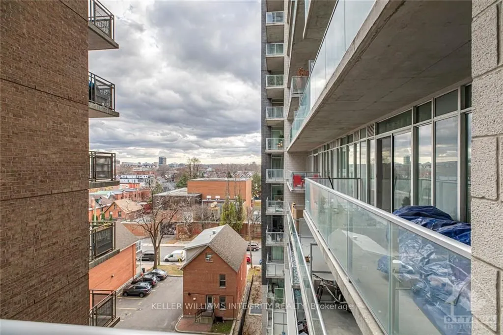 255 BAY Street #706