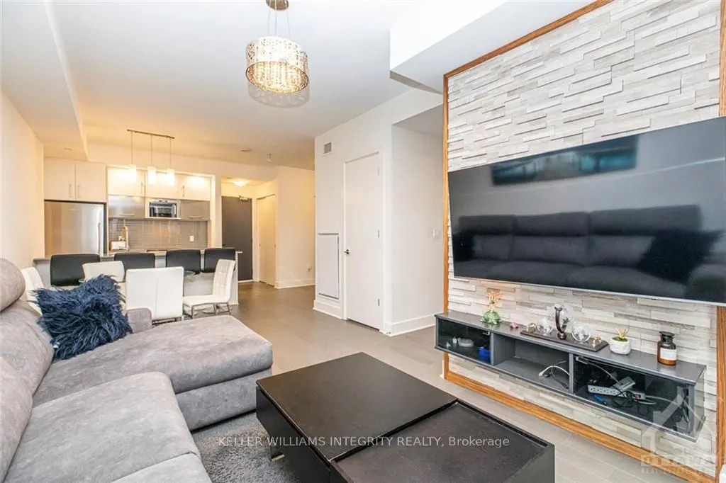 255 BAY Street #706