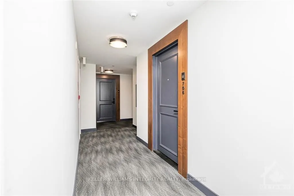 255 BAY Street #706