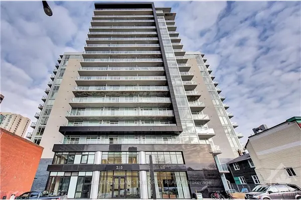 255 BAY Street #706