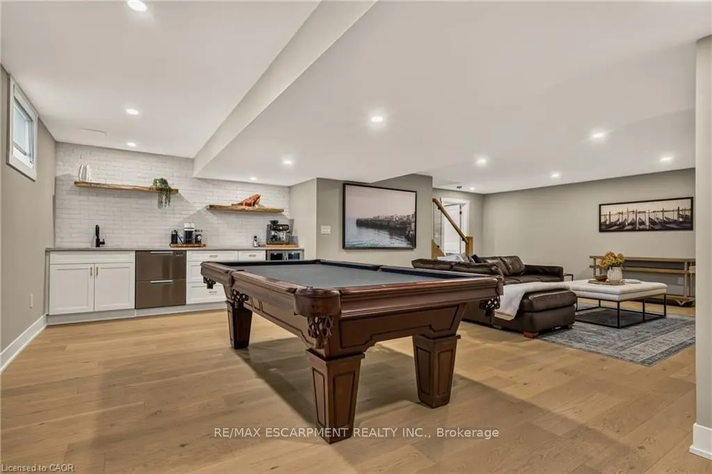 204 Fallingbrook Drive