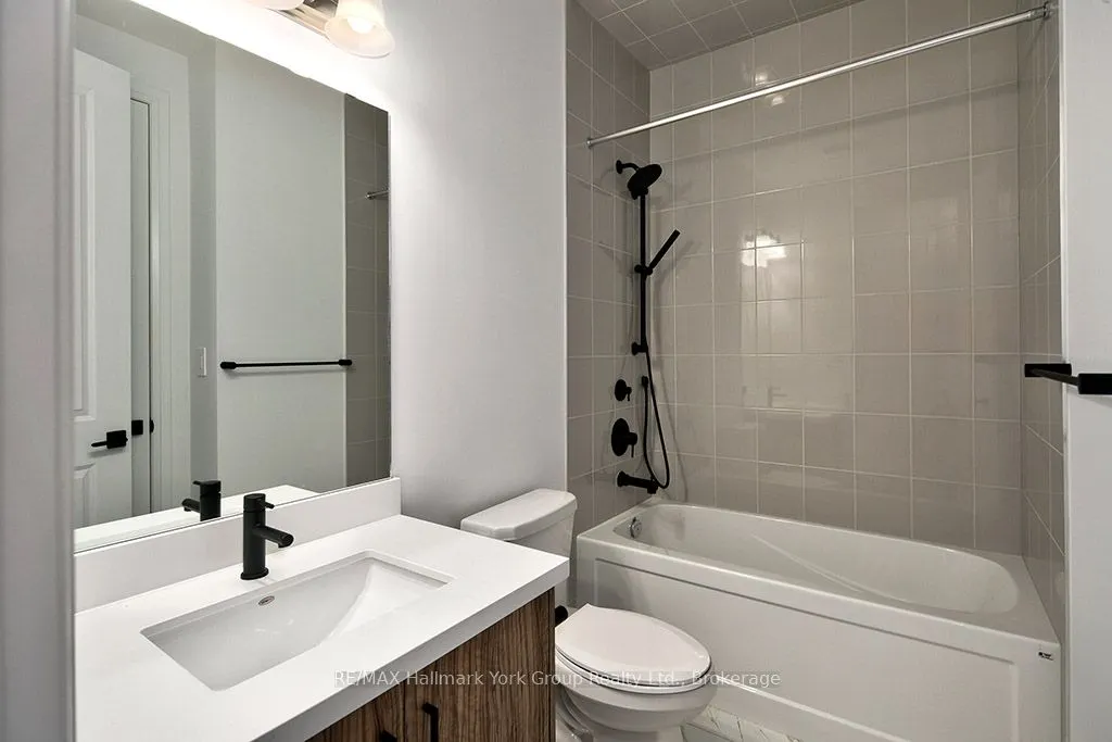 5-11 Bay Street E #1