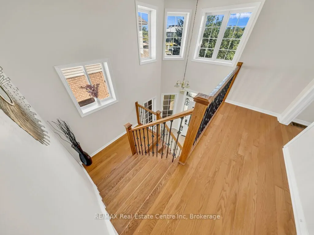61 MOFFATT Lane