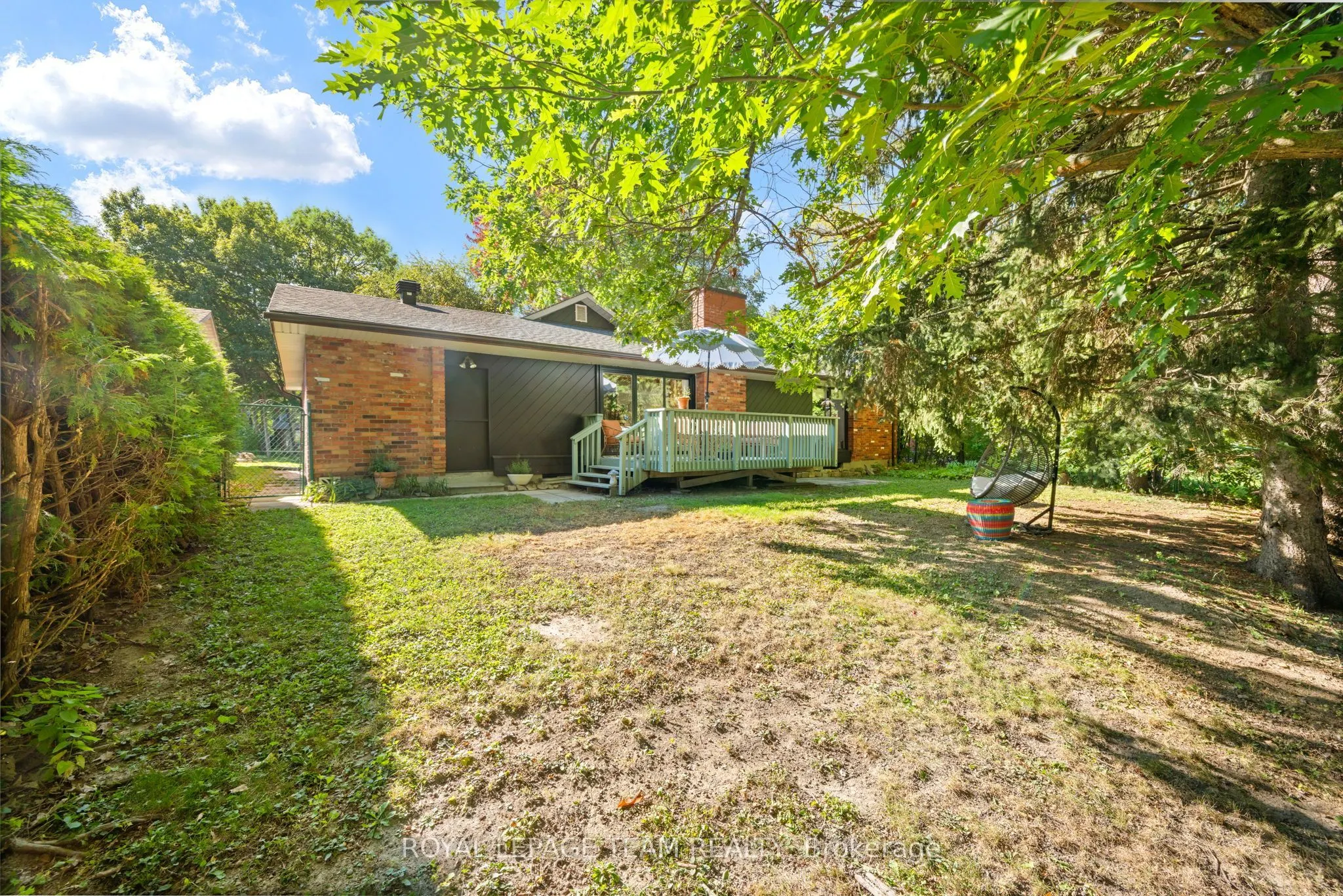 33 Rutherford Crescent