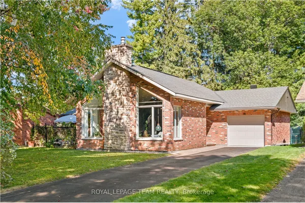 33 Rutherford Crescent