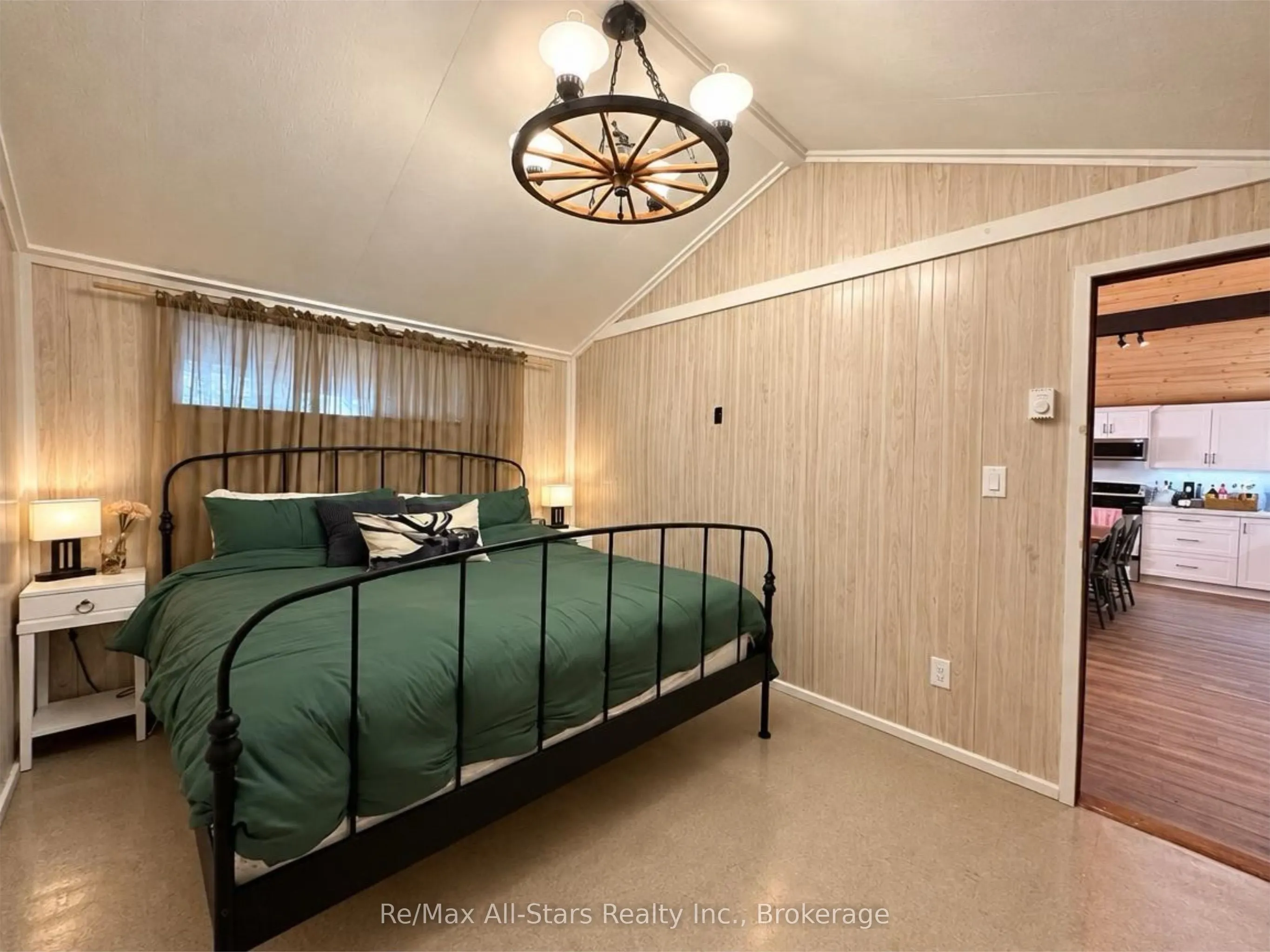 1284 REYNOLDS Road