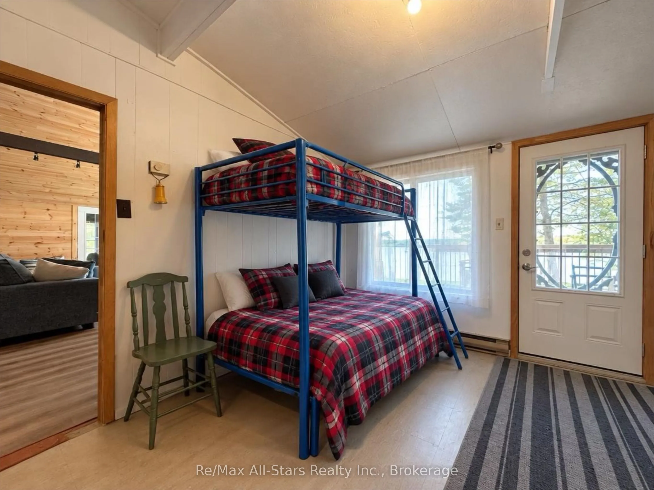 1284 REYNOLDS Road