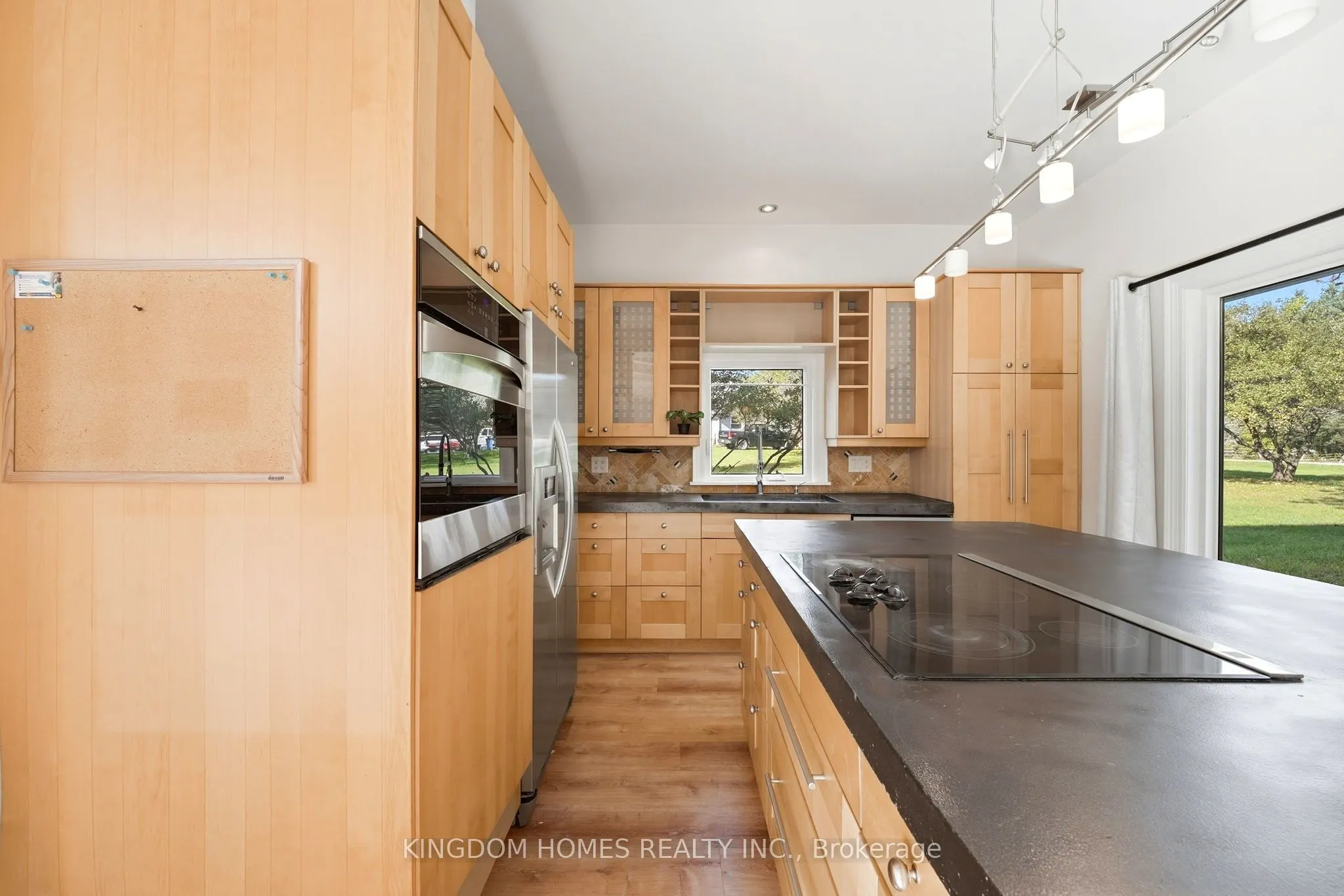 7 Shell Crescent