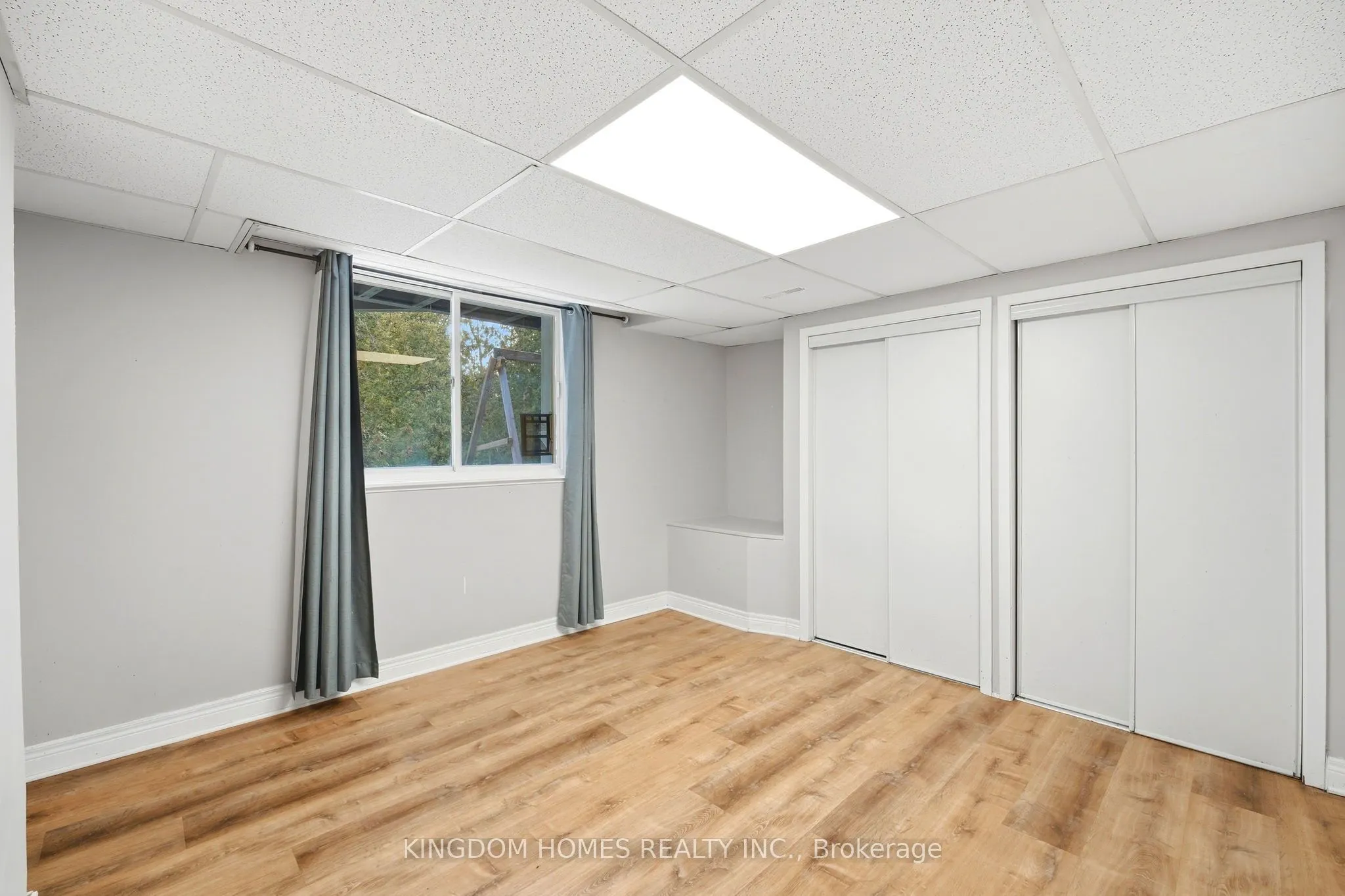 7 Shell Crescent