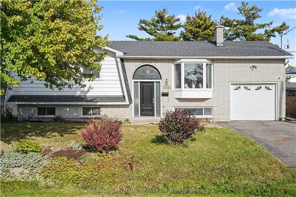 1054 Cholette Crescent