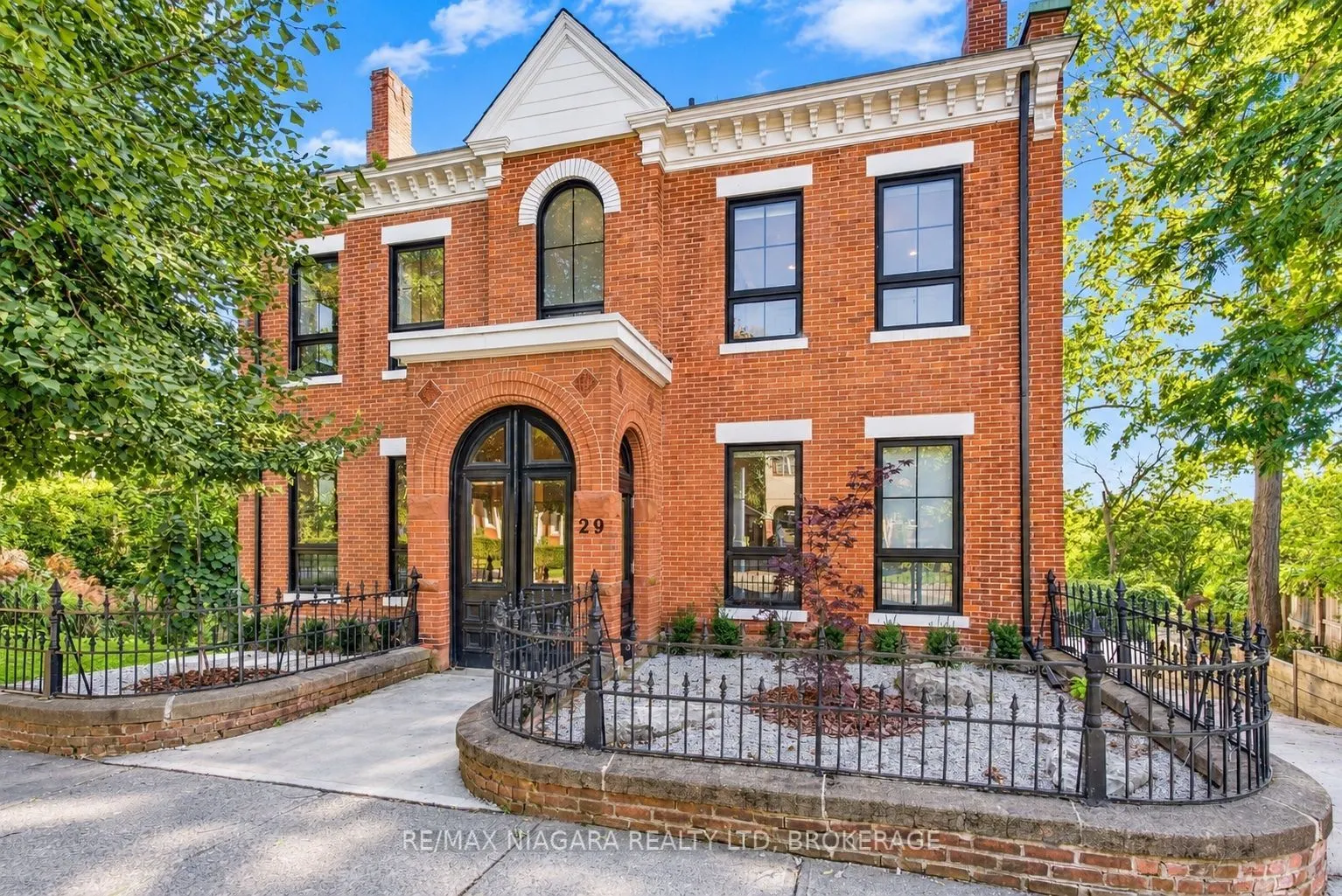 29 Yates Street