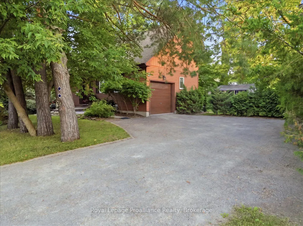 33 Lesley Drive