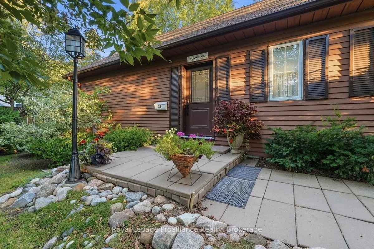 33 Lesley Drive