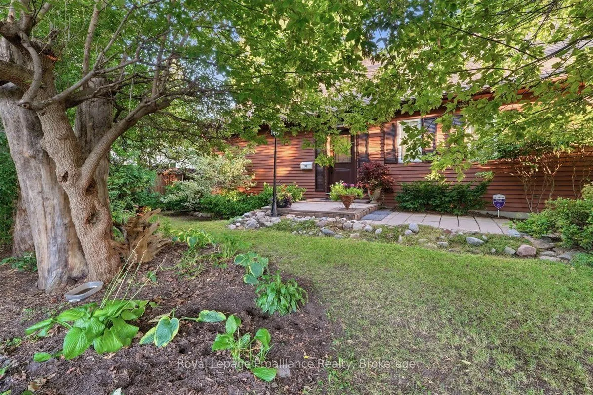 33 Lesley Drive