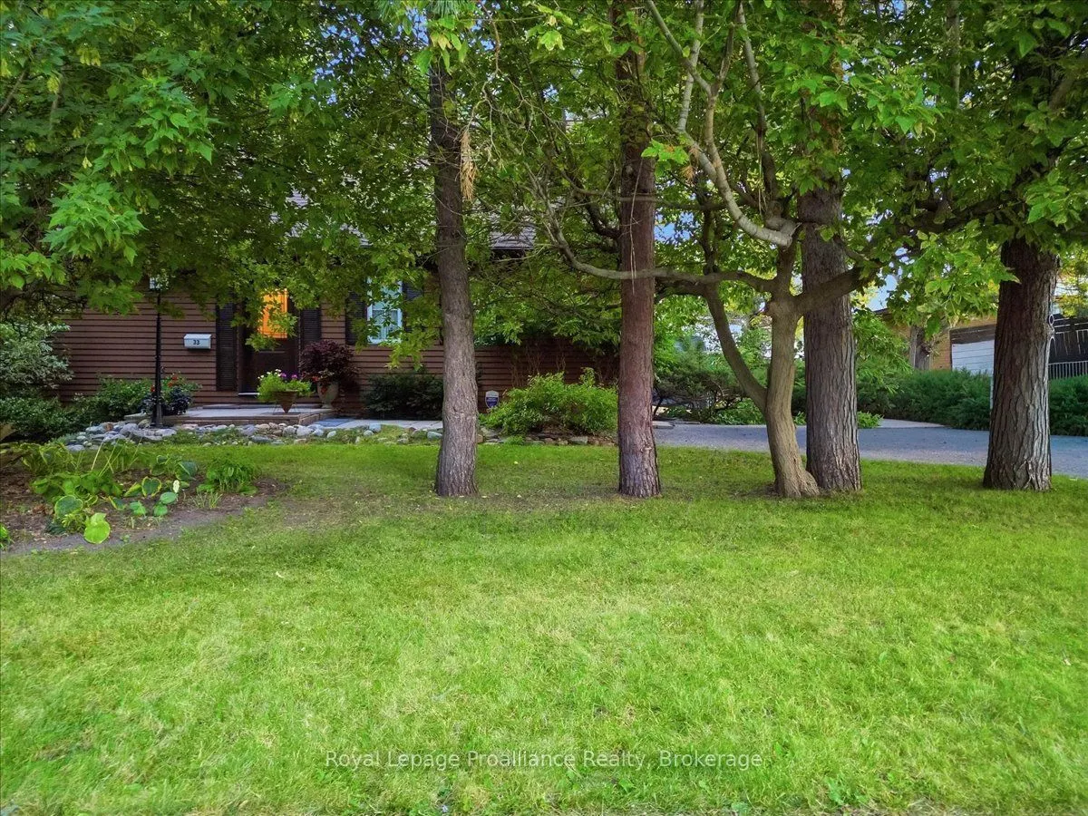 33 Lesley Drive