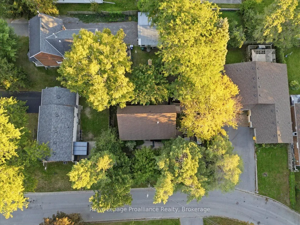 33 Lesley Drive