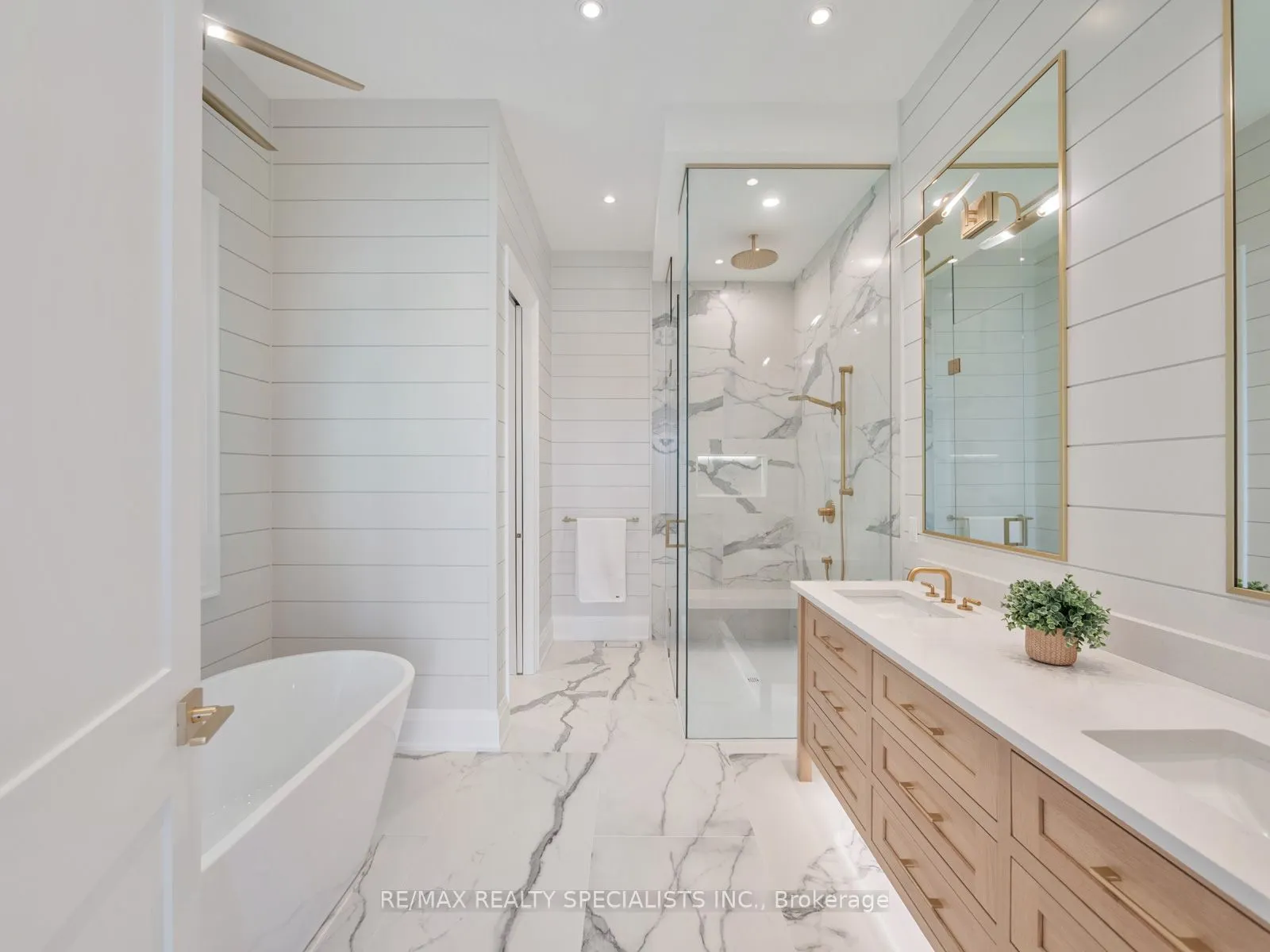12 ROMANY RANCH Road