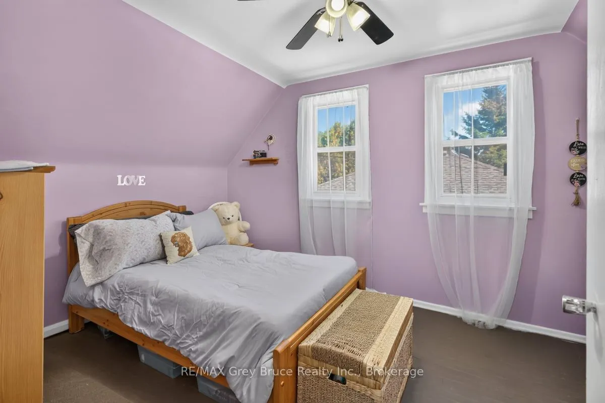 714 5th Street E