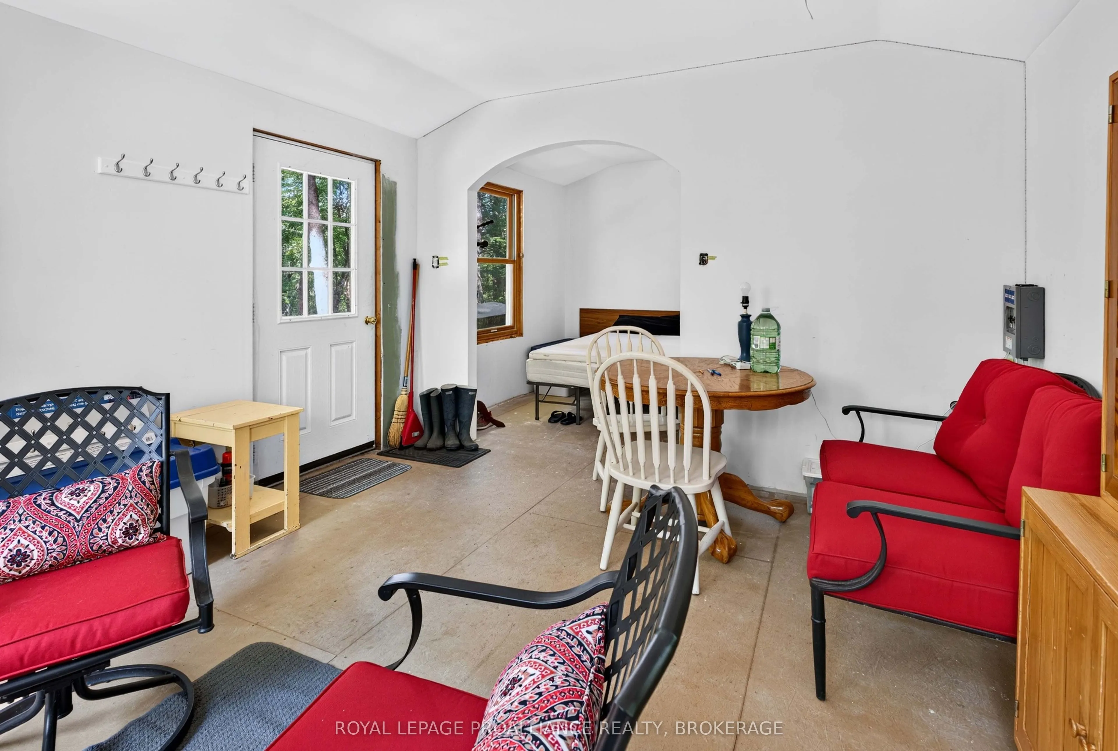 1057 Forest Lane