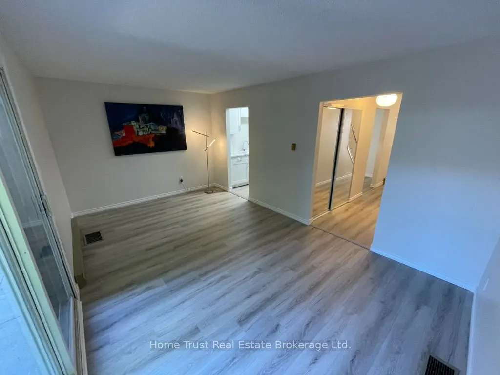 2 Worton Avenue #18