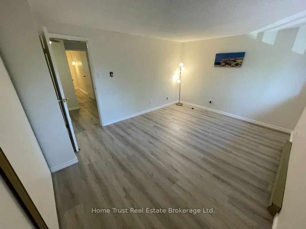 2 Worton Avenue #18