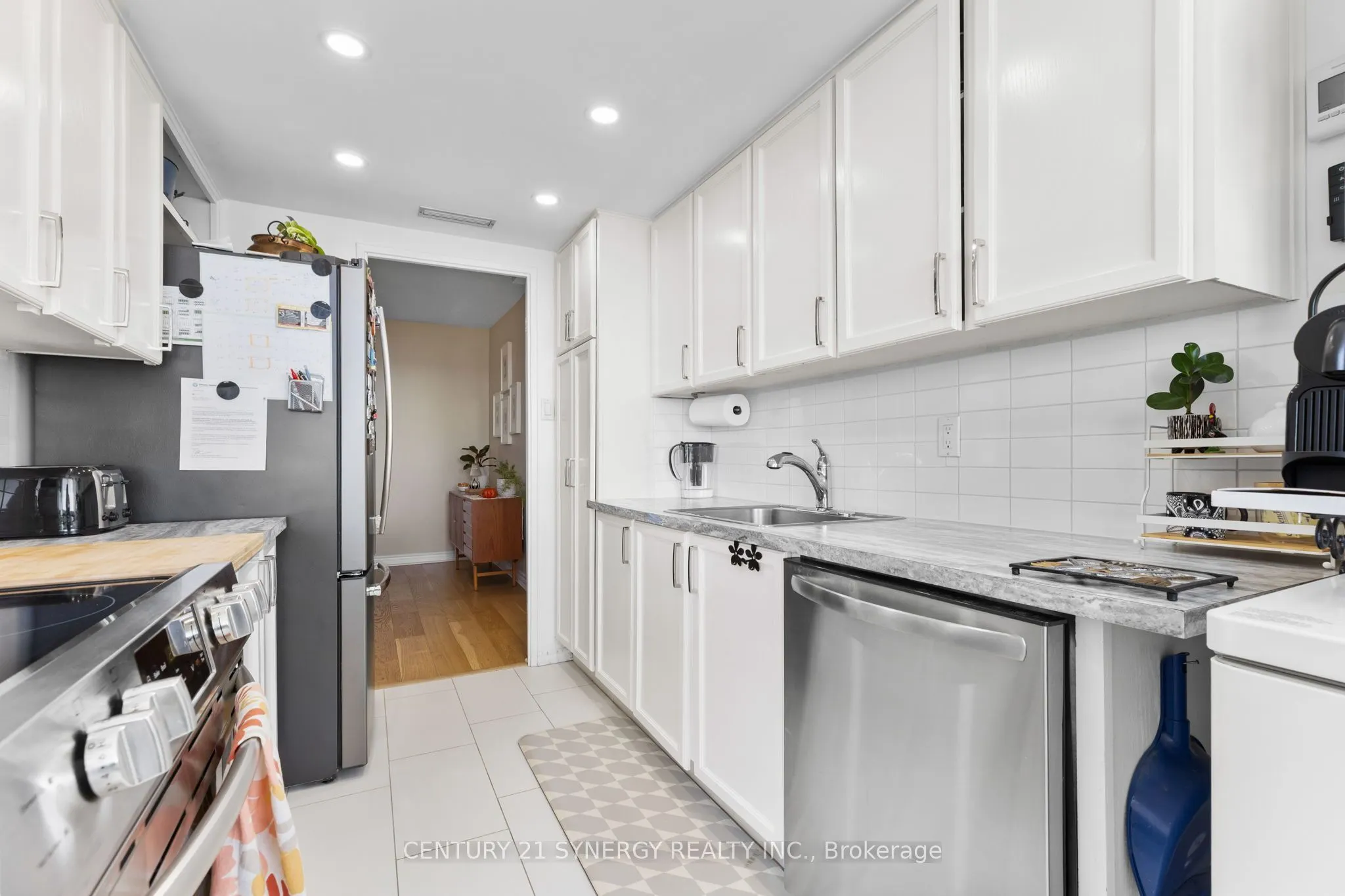 530 Laurier Avenue W #1605