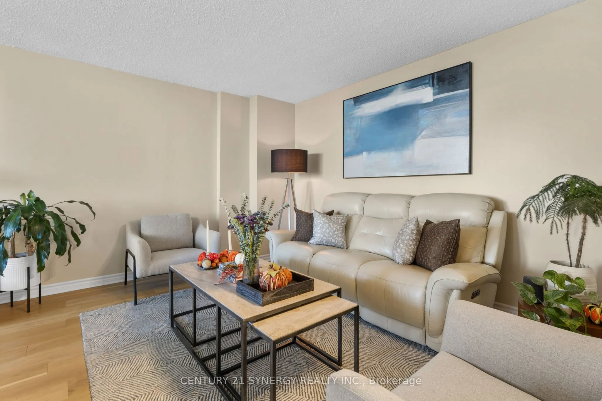 530 Laurier Avenue W #1605