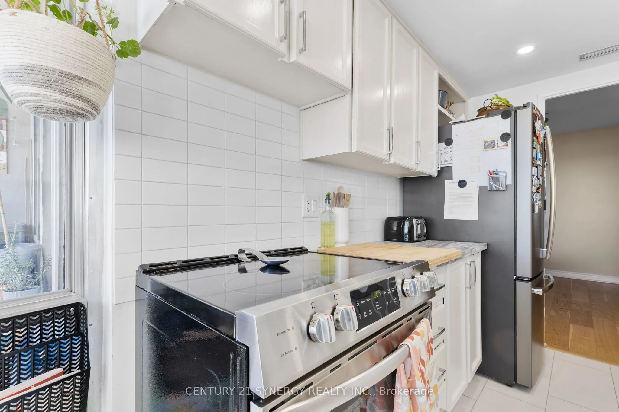 530 Laurier Avenue W #1605