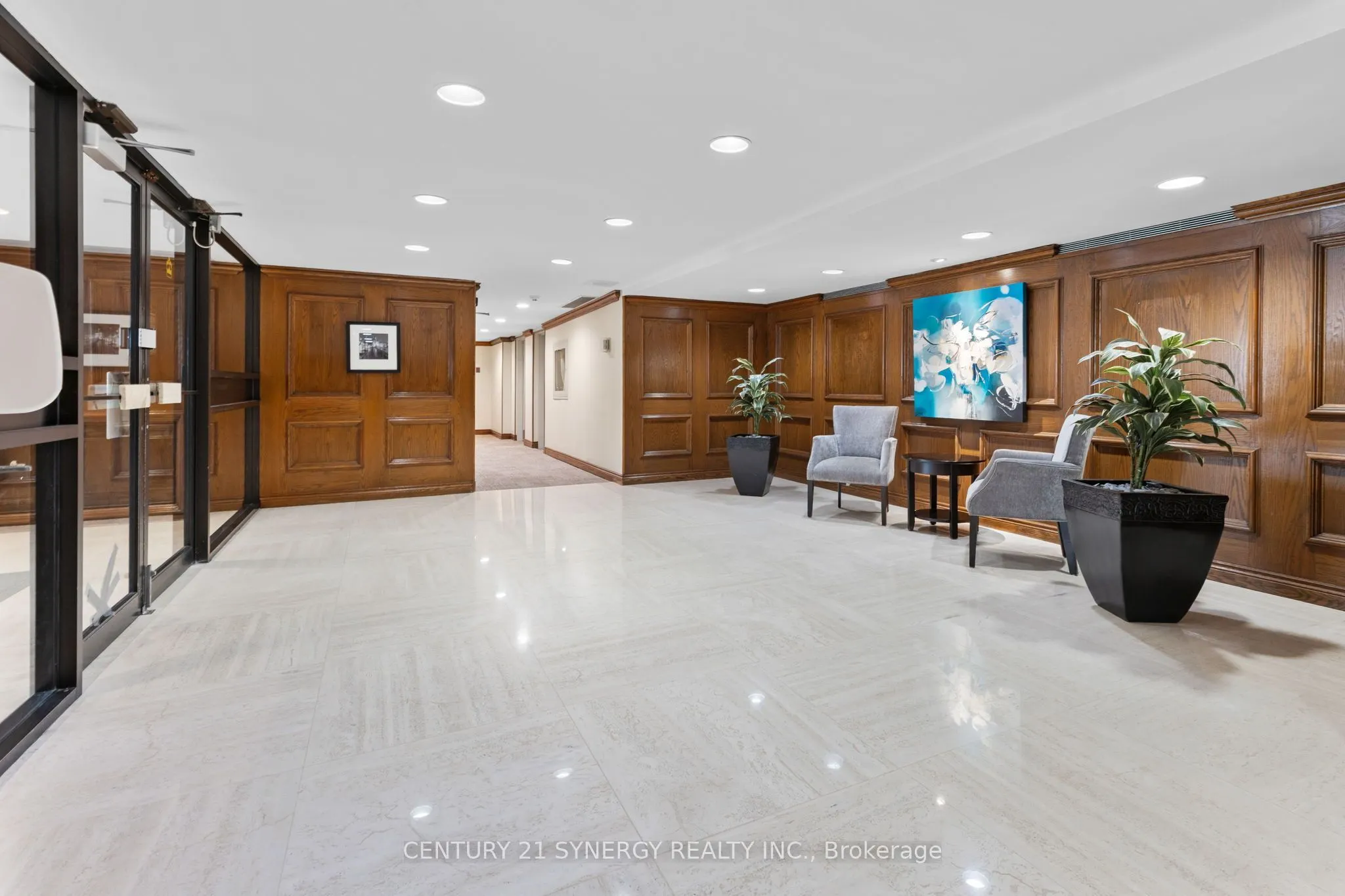 530 Laurier Avenue W #1605