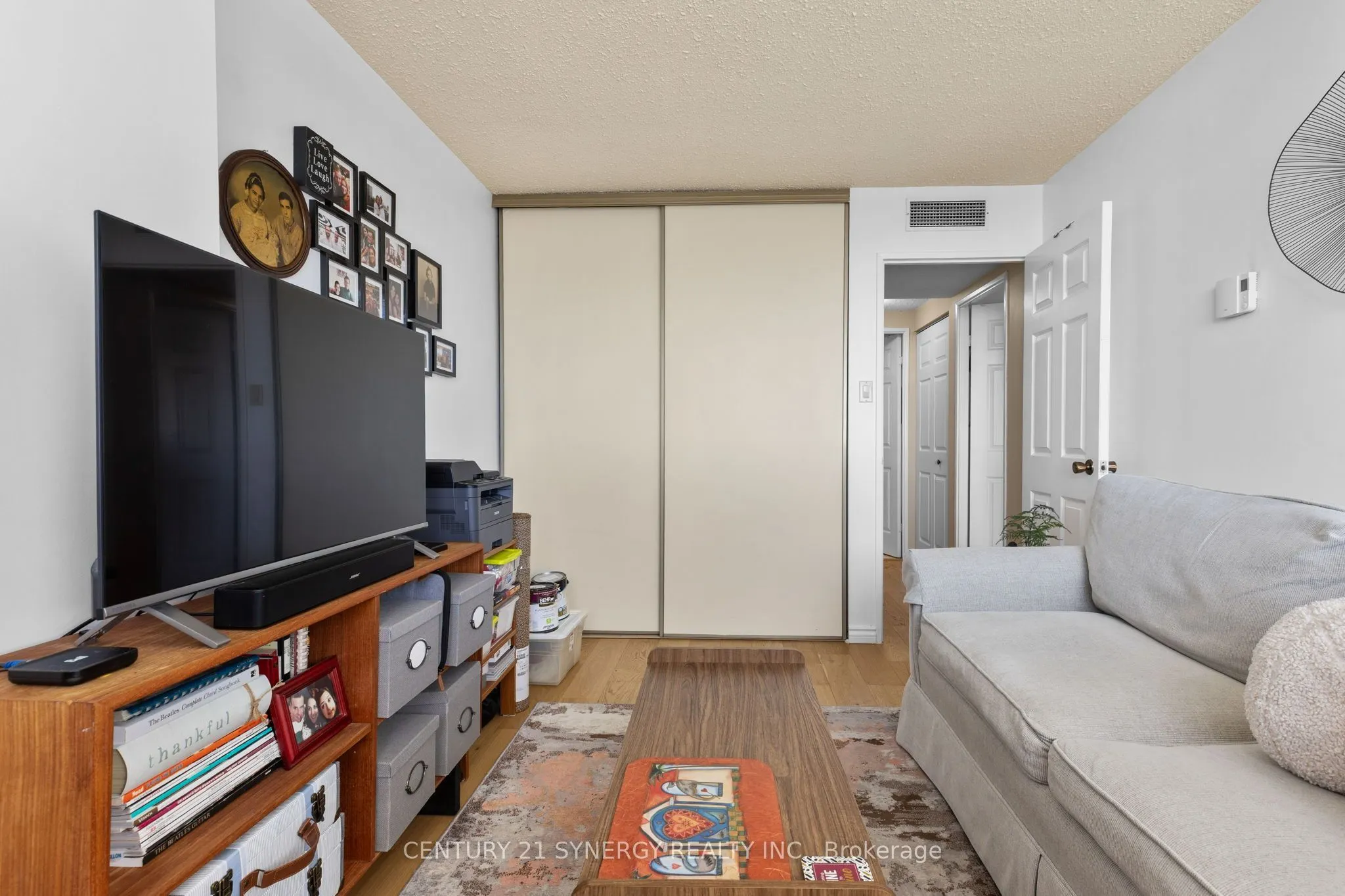 530 Laurier Avenue W #1605