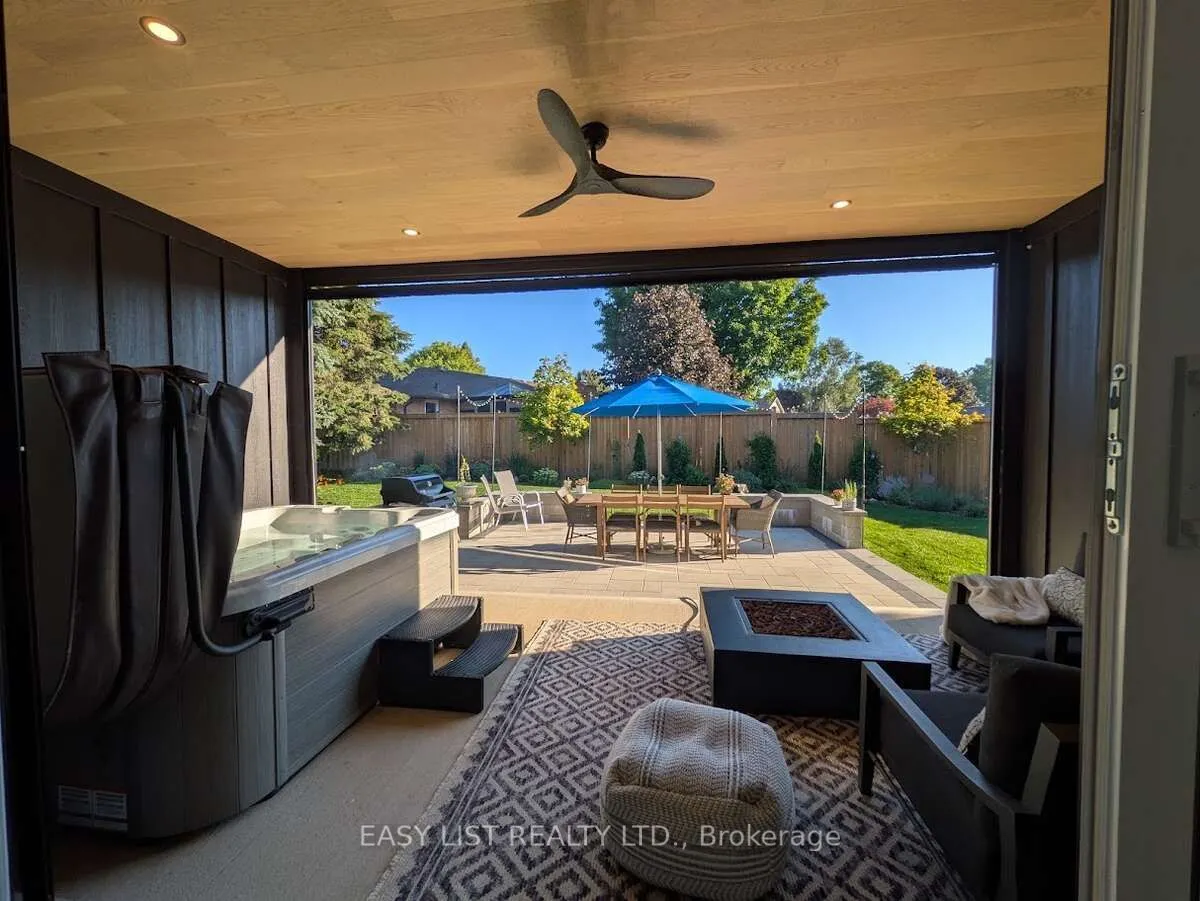 8 Tanager Drive