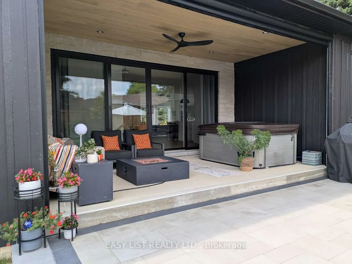 8 Tanager Drive