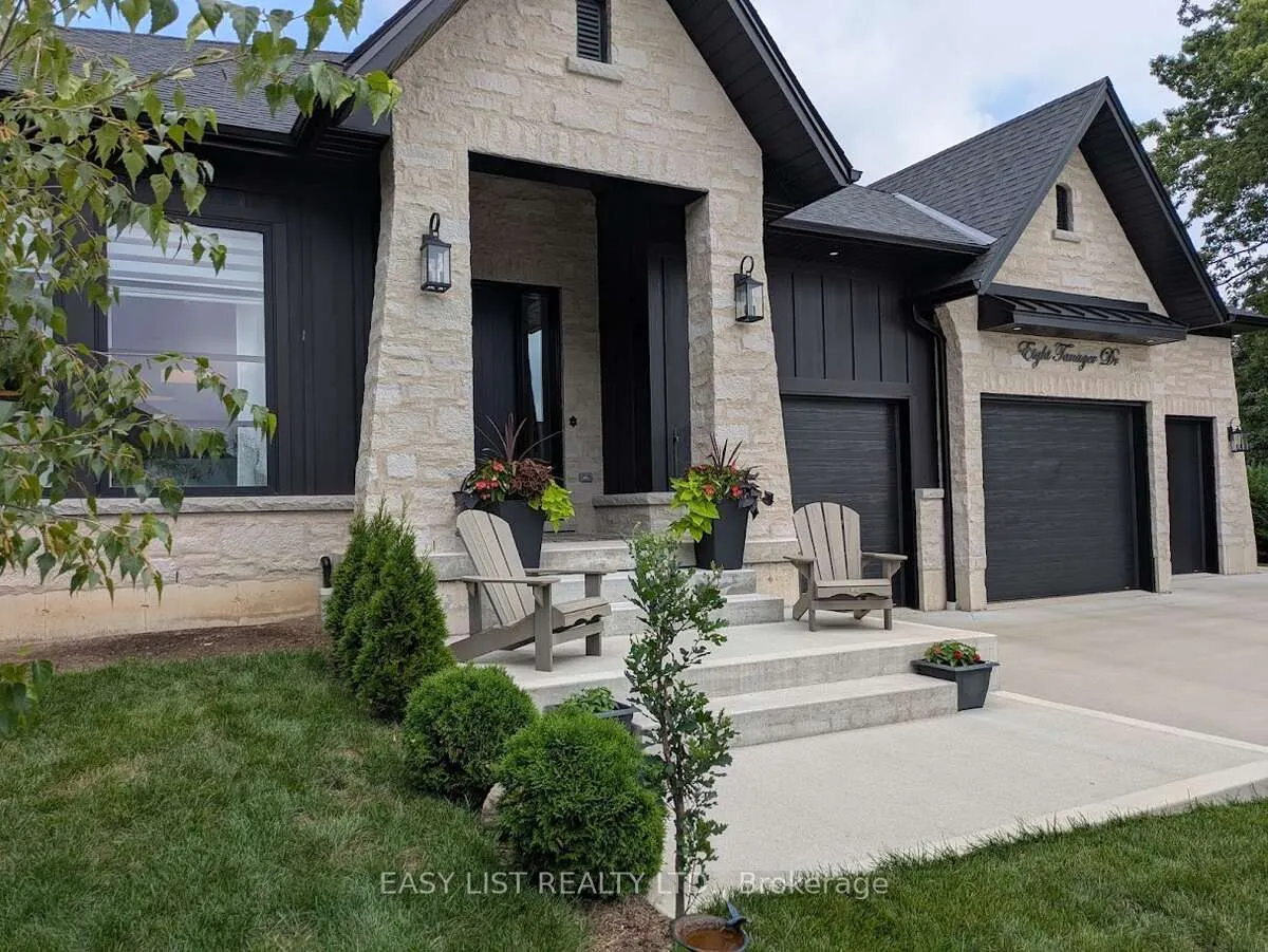 8 Tanager Drive