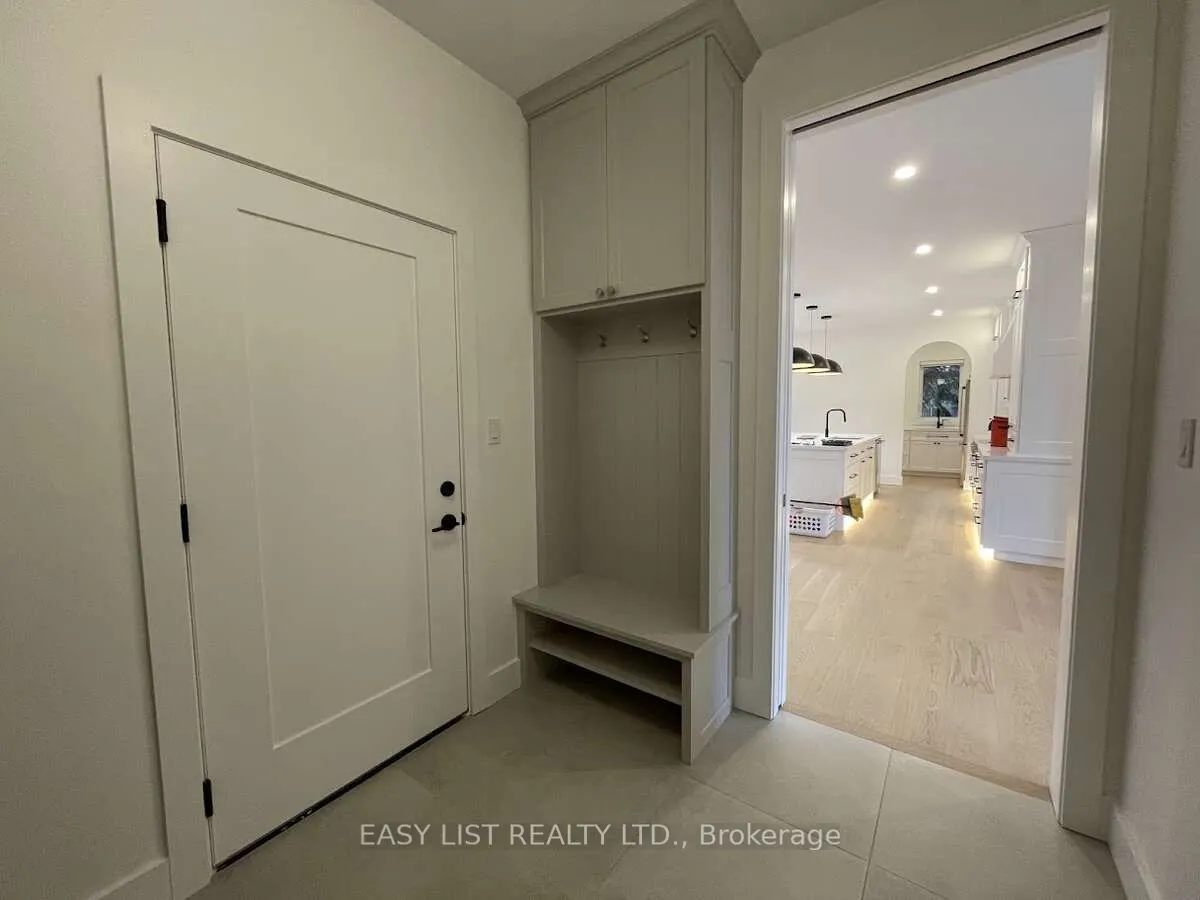 8 Tanager Drive