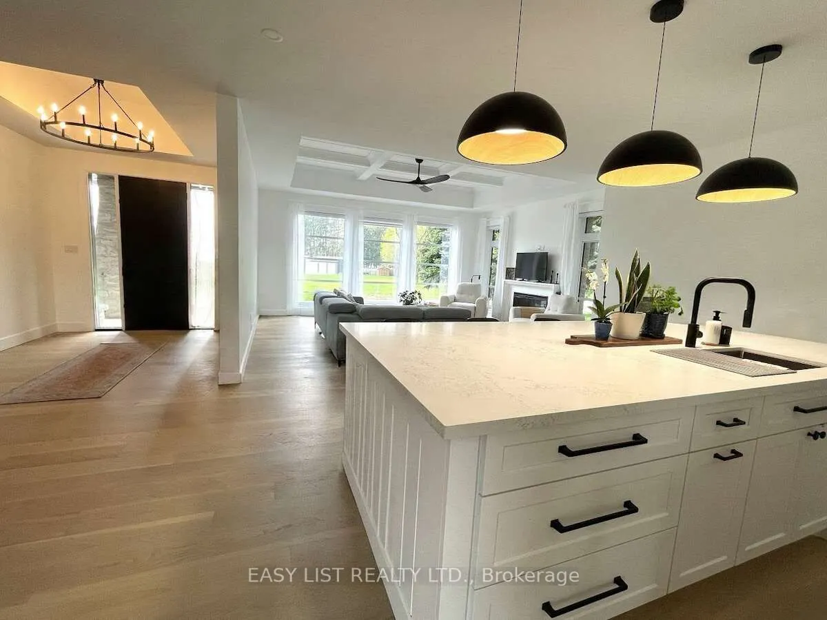 8 Tanager Drive