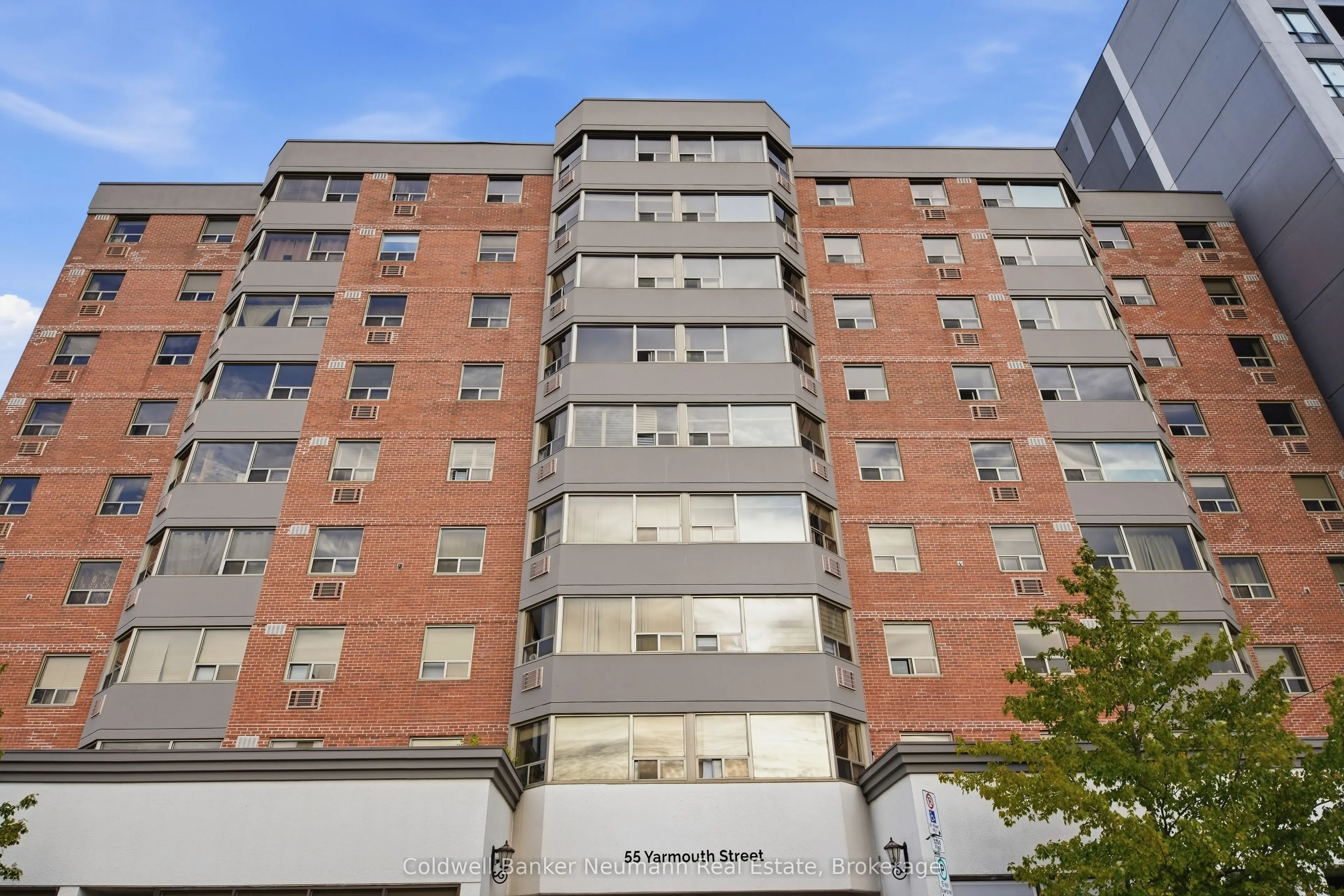 55 Yarmouth Street #803