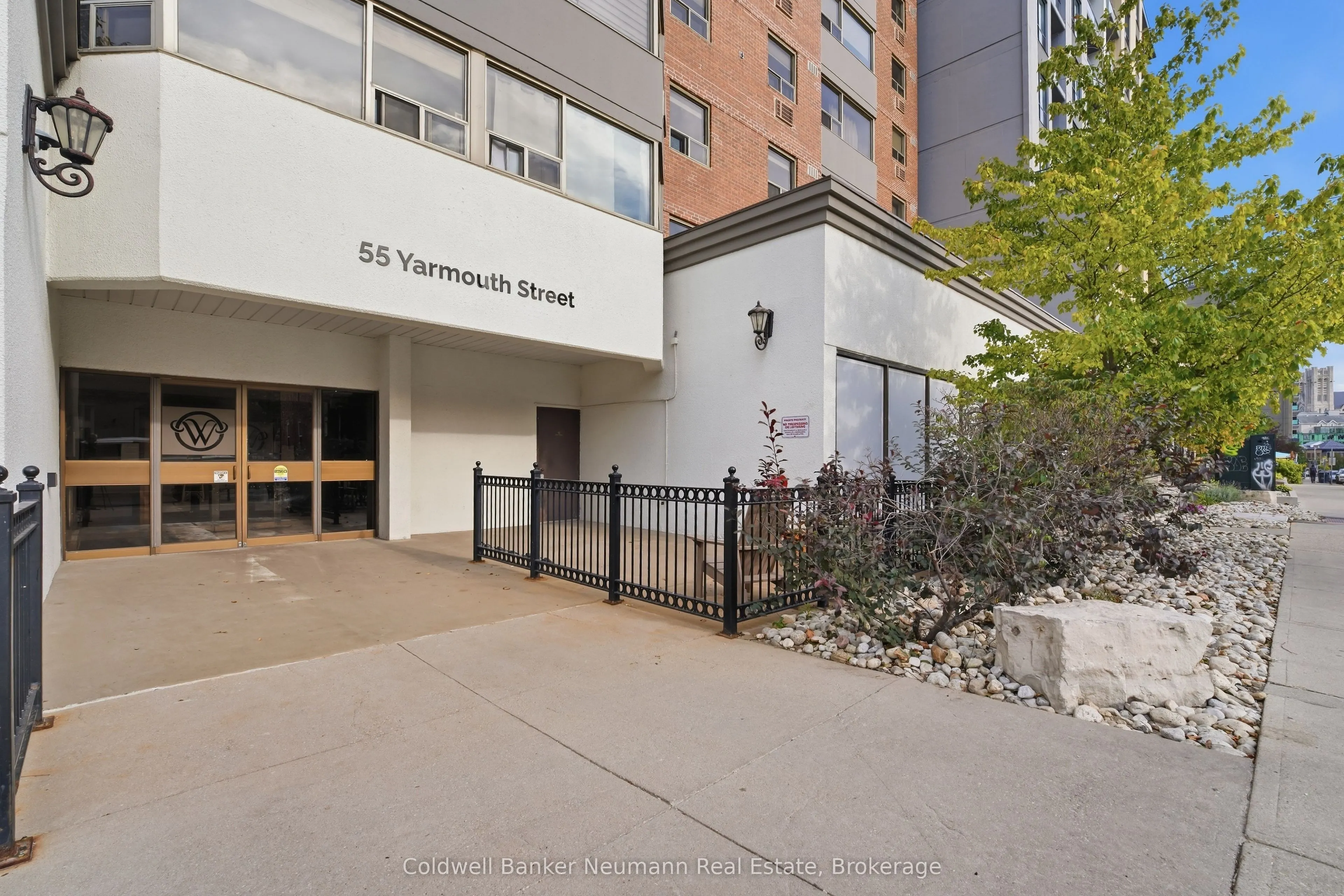 55 Yarmouth Street #803