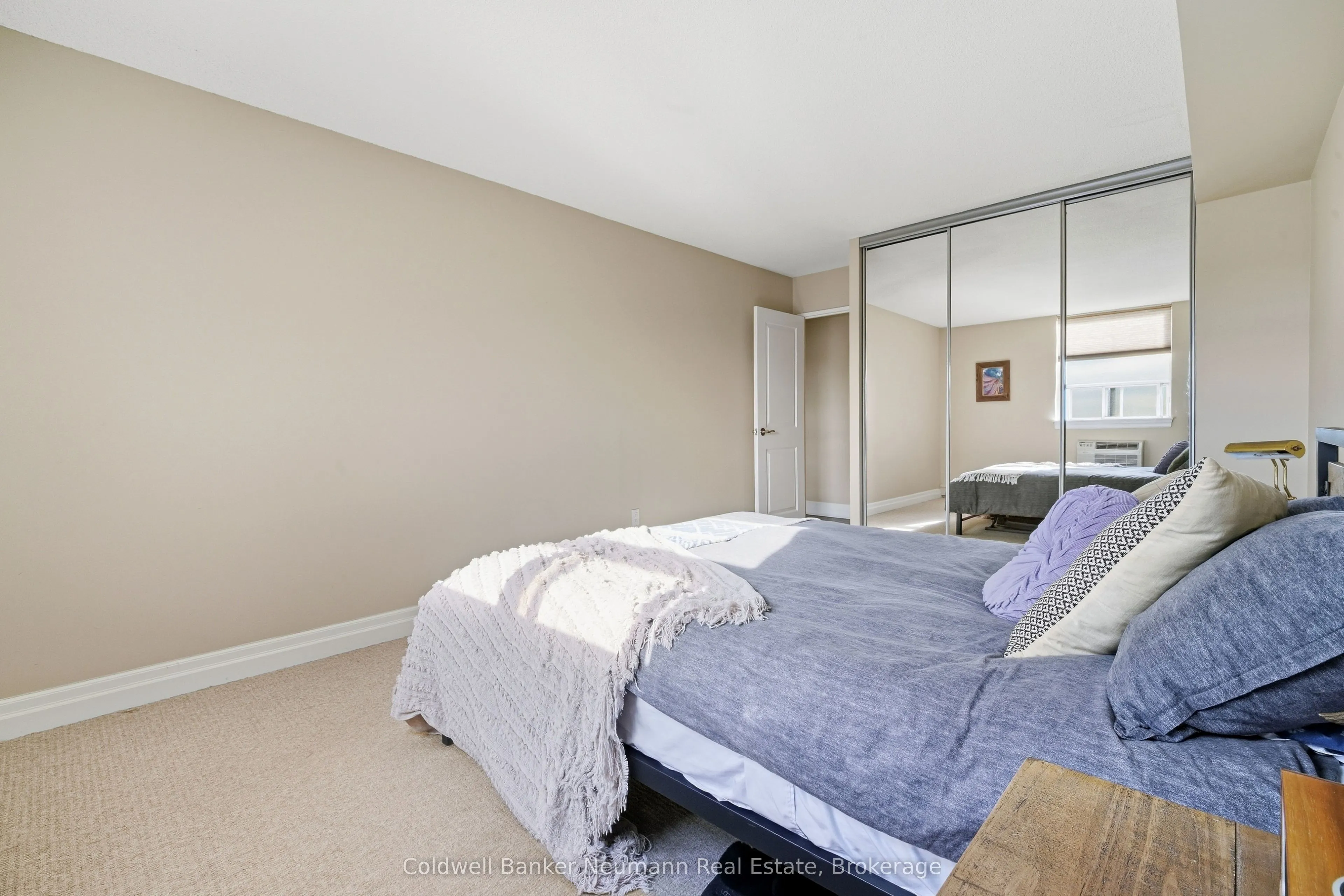 55 Yarmouth Street #803