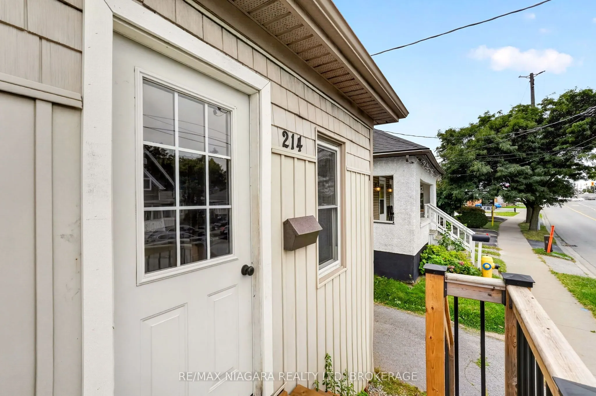 214 NIAGARA Street