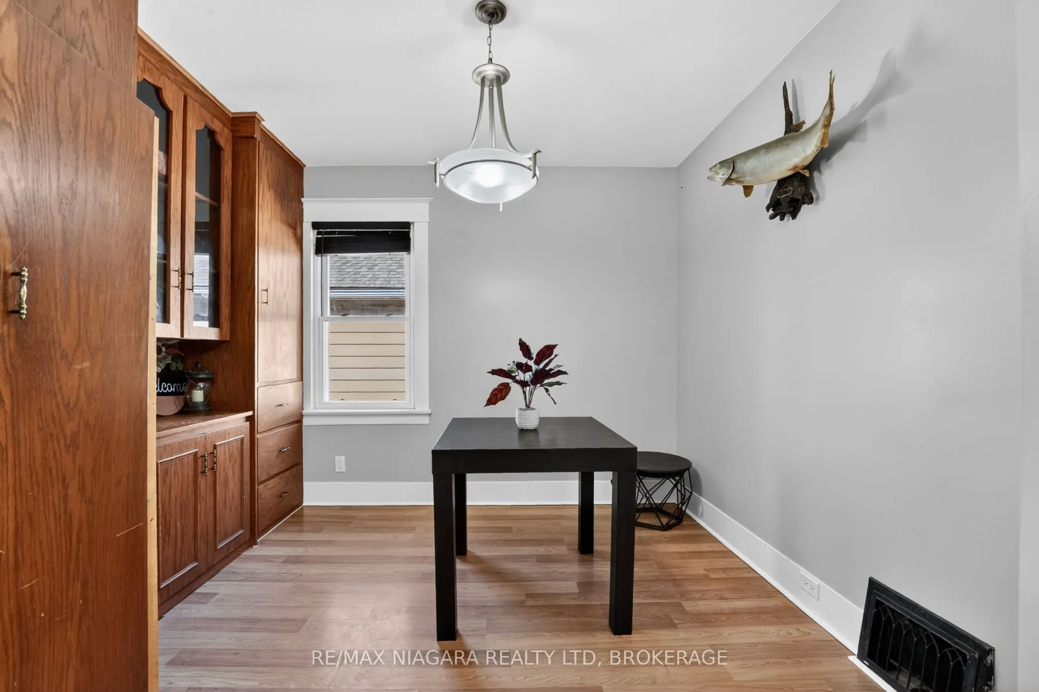 214 NIAGARA Street