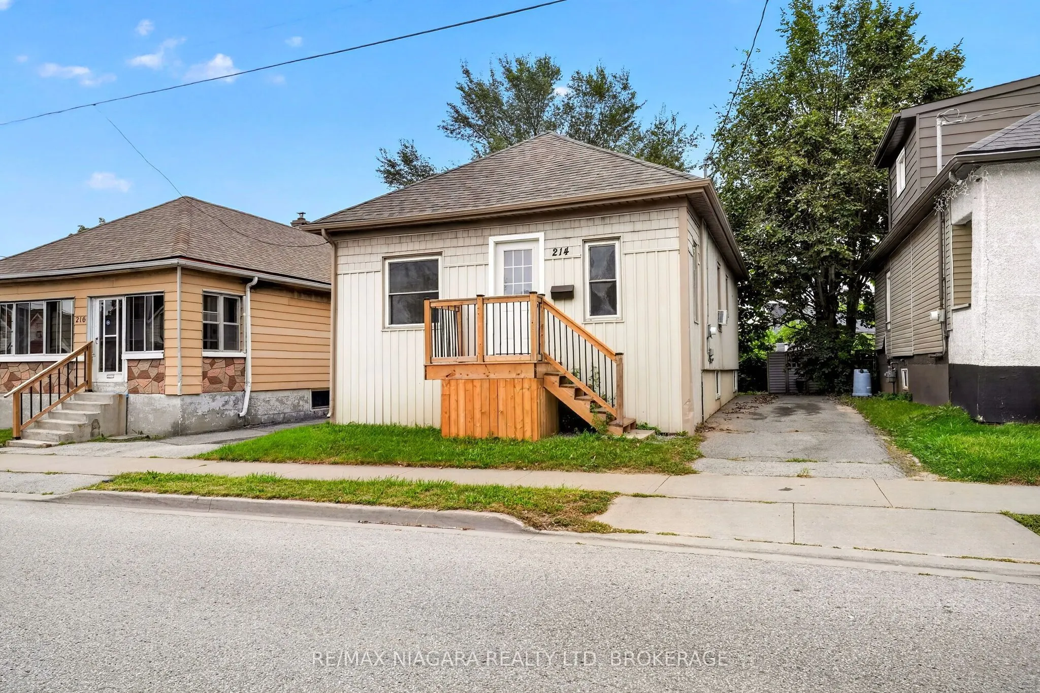 214 NIAGARA Street