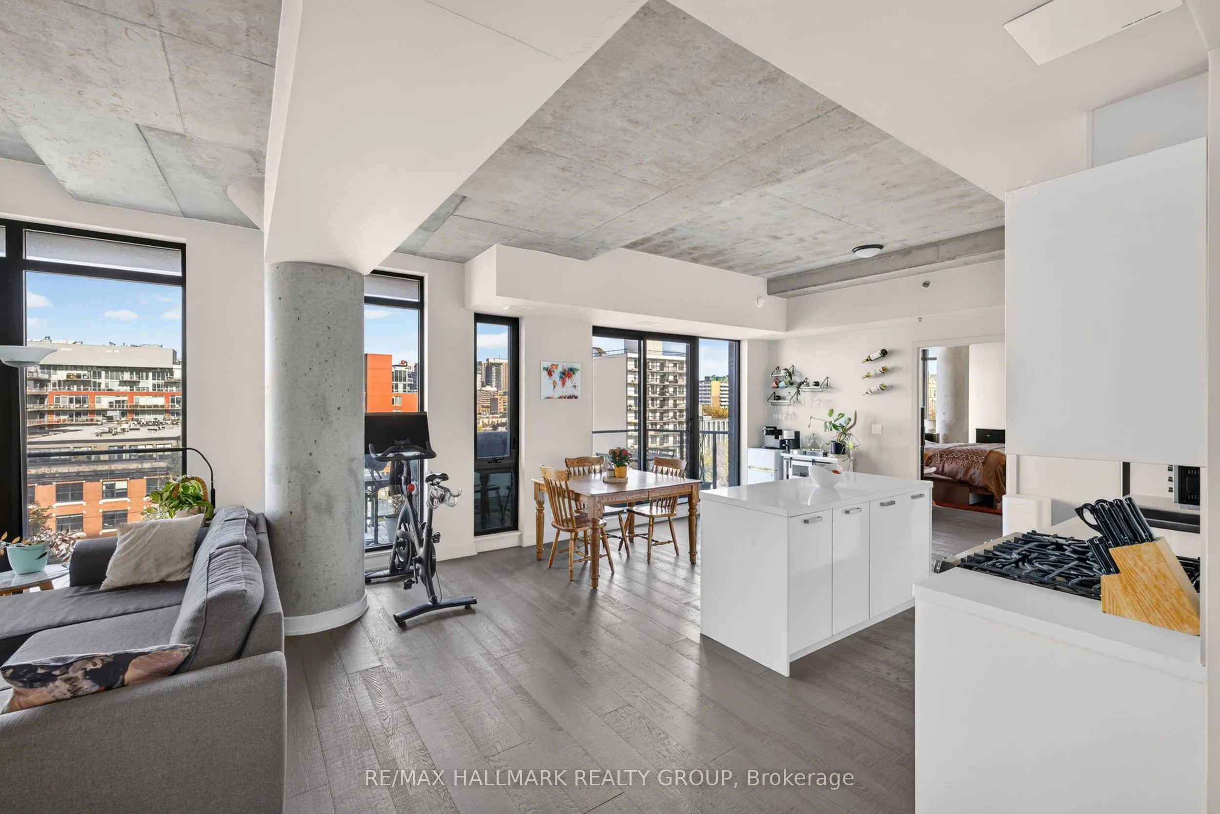 203 Catherine Street #714