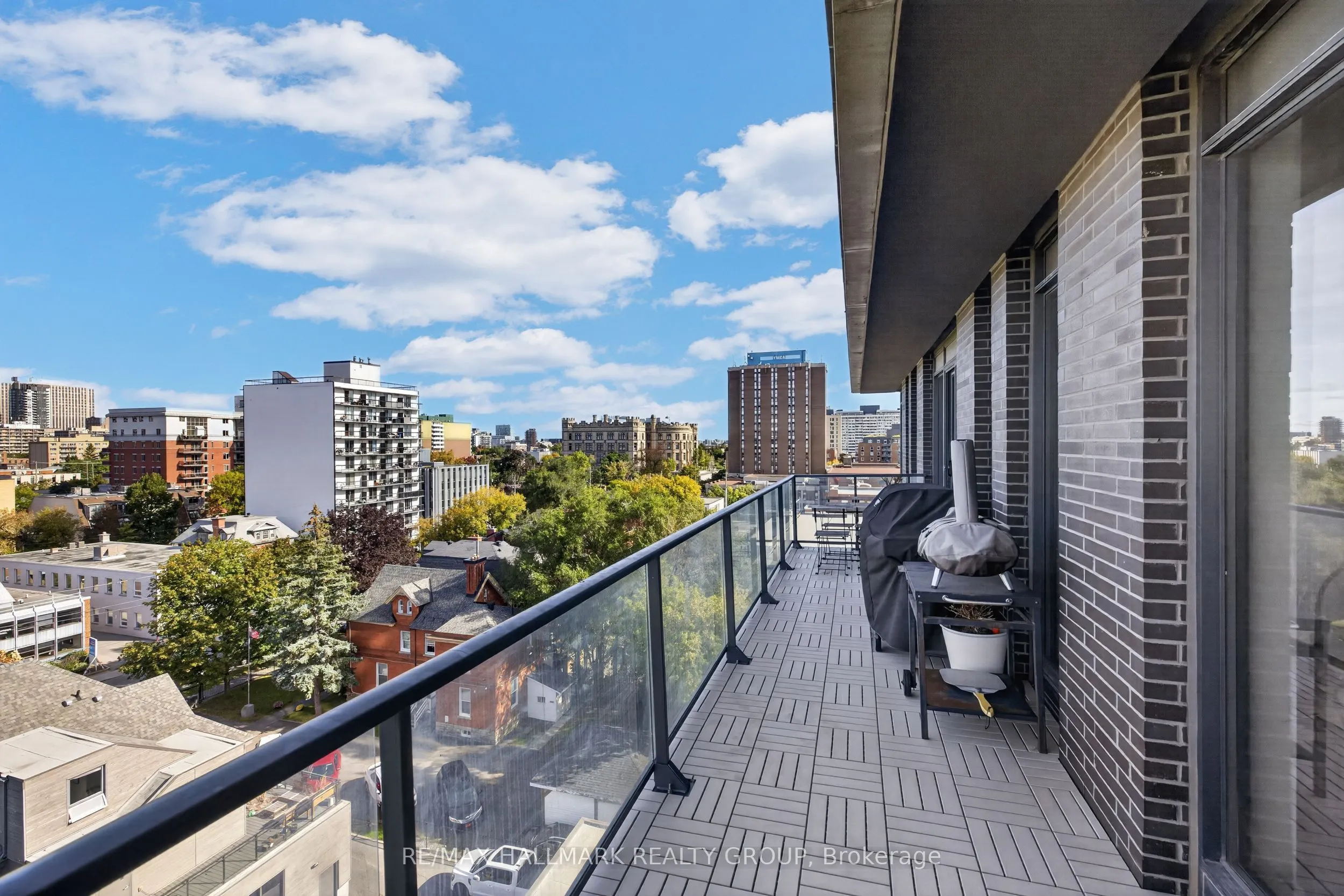 203 Catherine Street #714