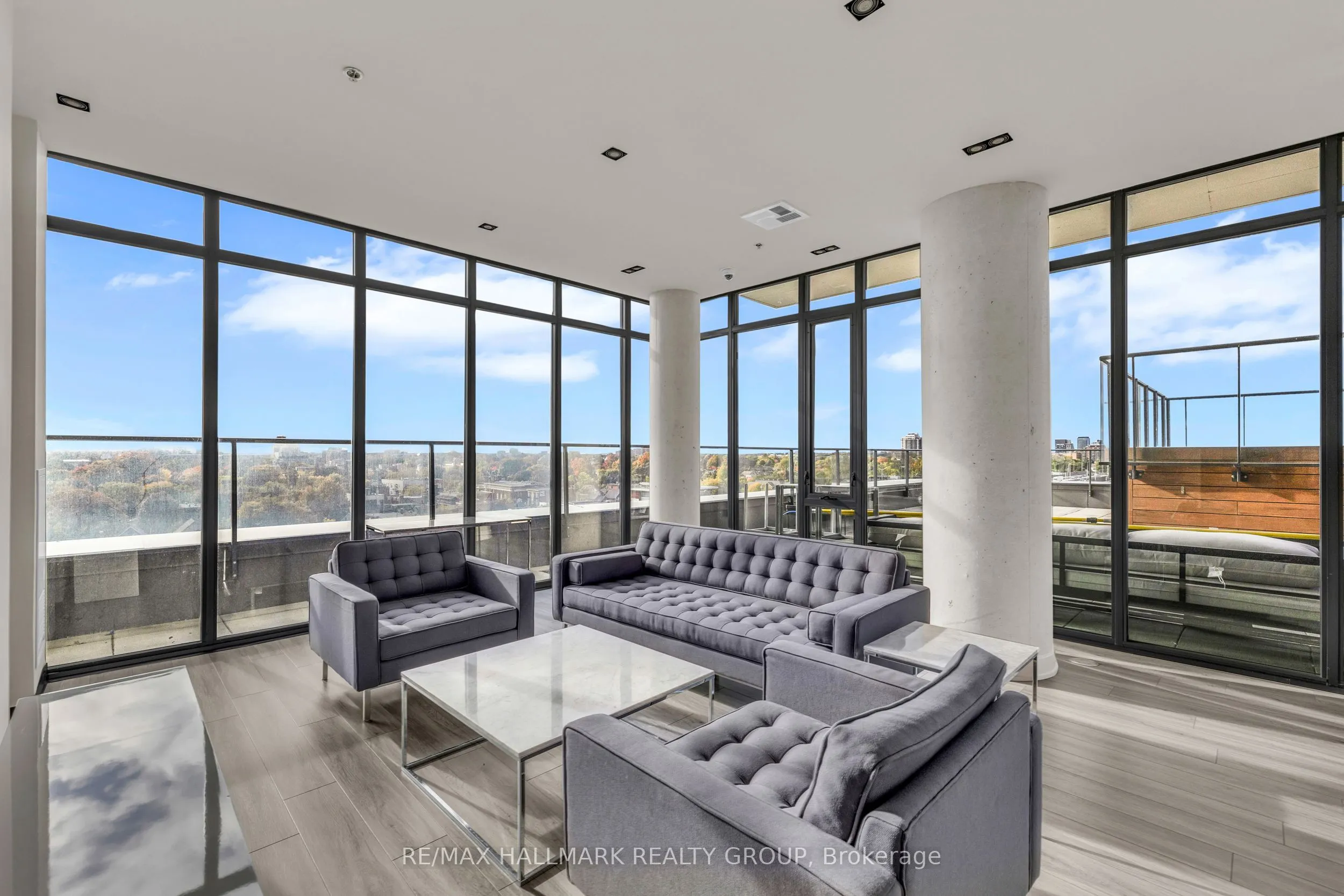 203 Catherine Street #714