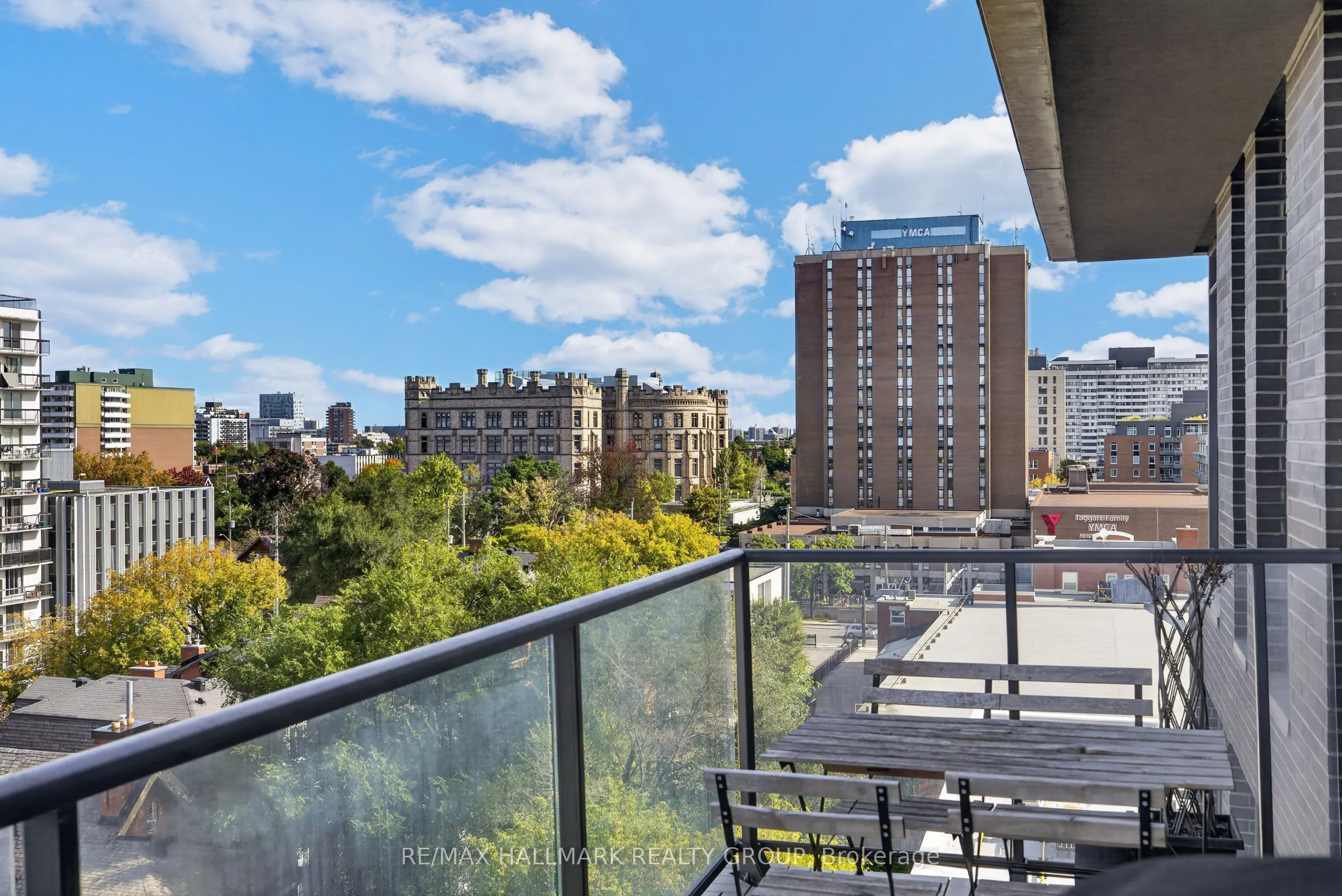 203 Catherine Street #714