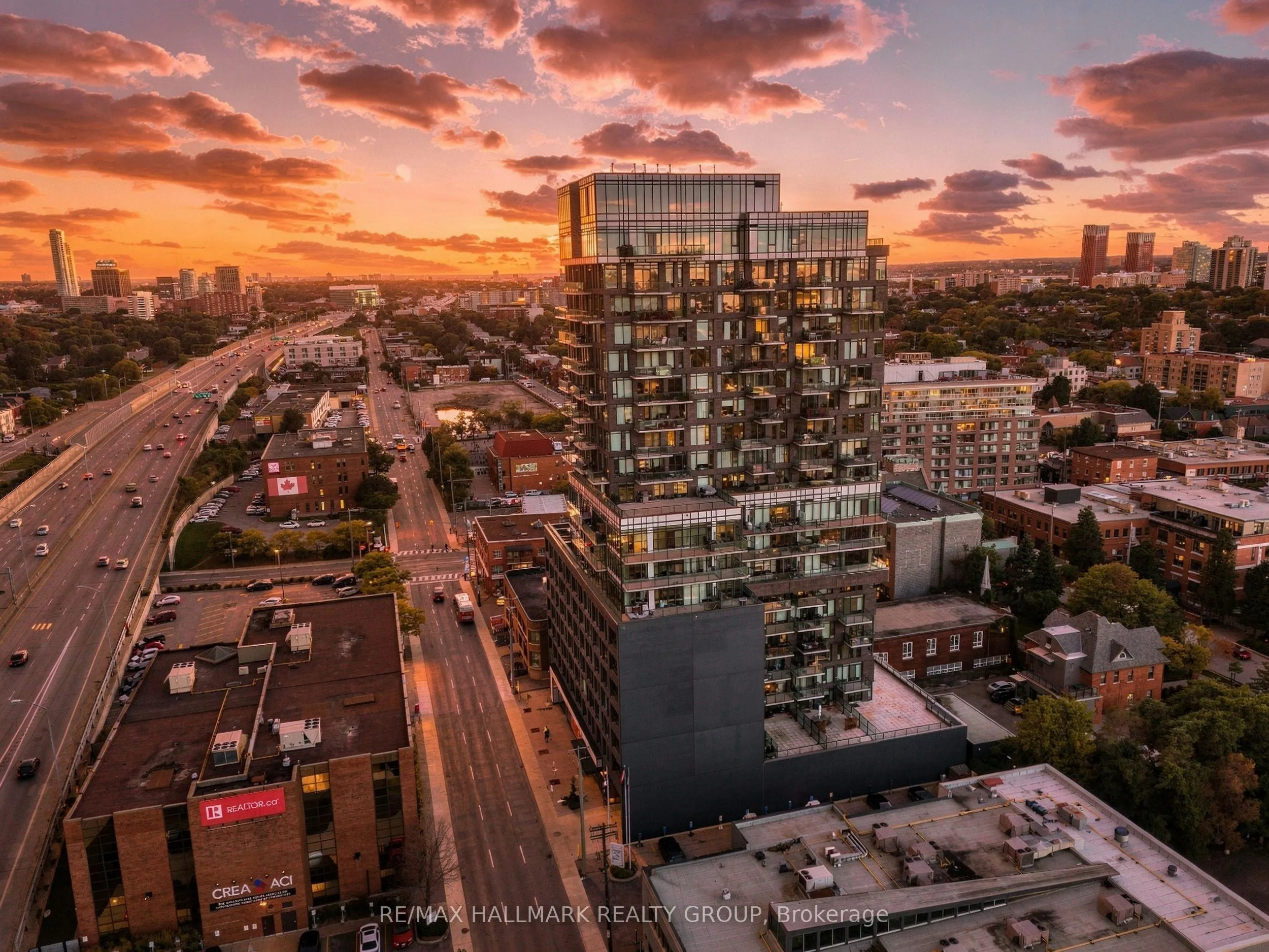 203 Catherine Street #714