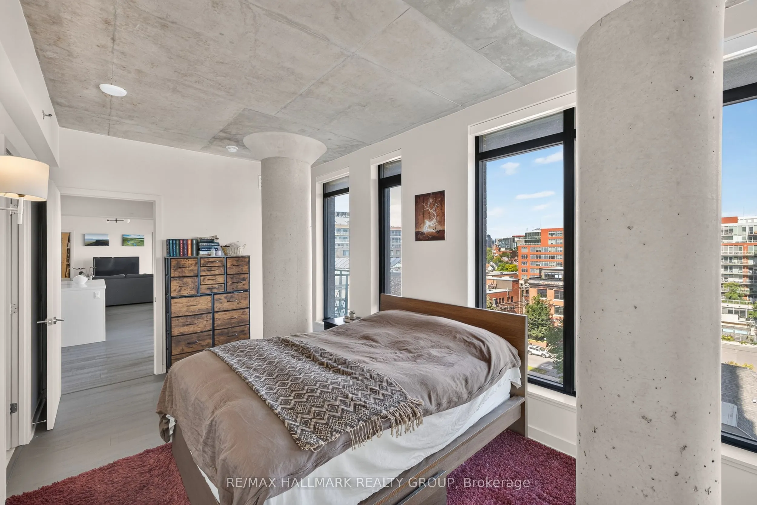 203 Catherine Street #714